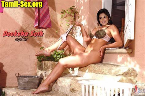 Deeksha Set Nude Bath