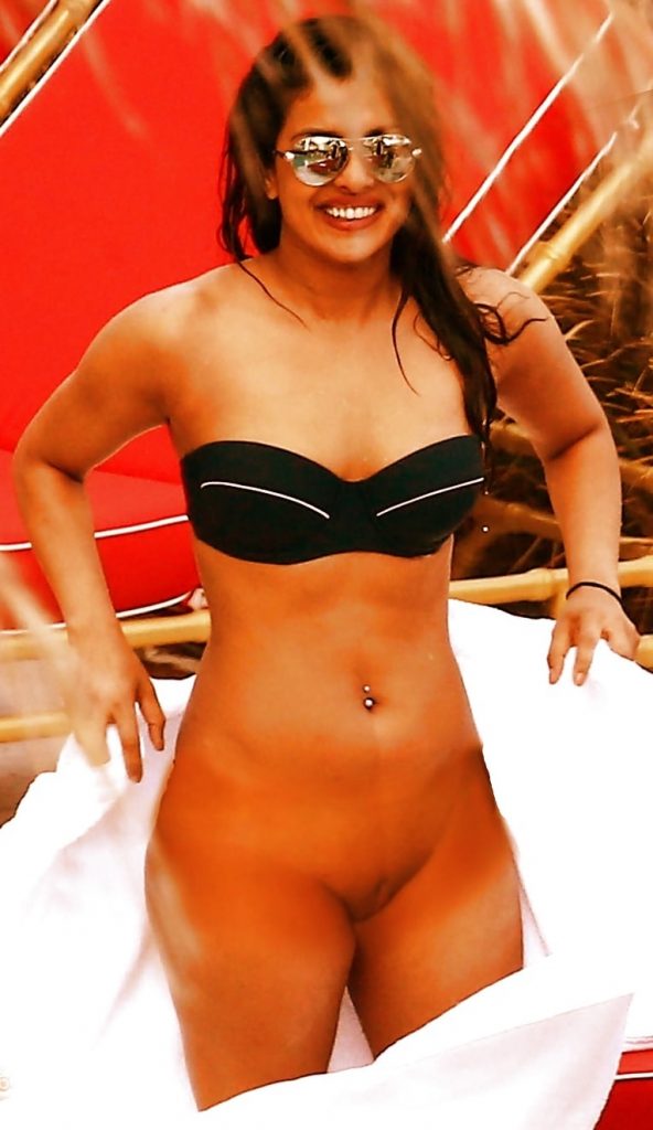 Priyanka Chopra nude pussy hot on bra sexy beach pic
