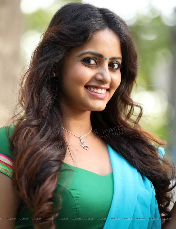 Pragya Nayan green blouse sexy hot boobs inside