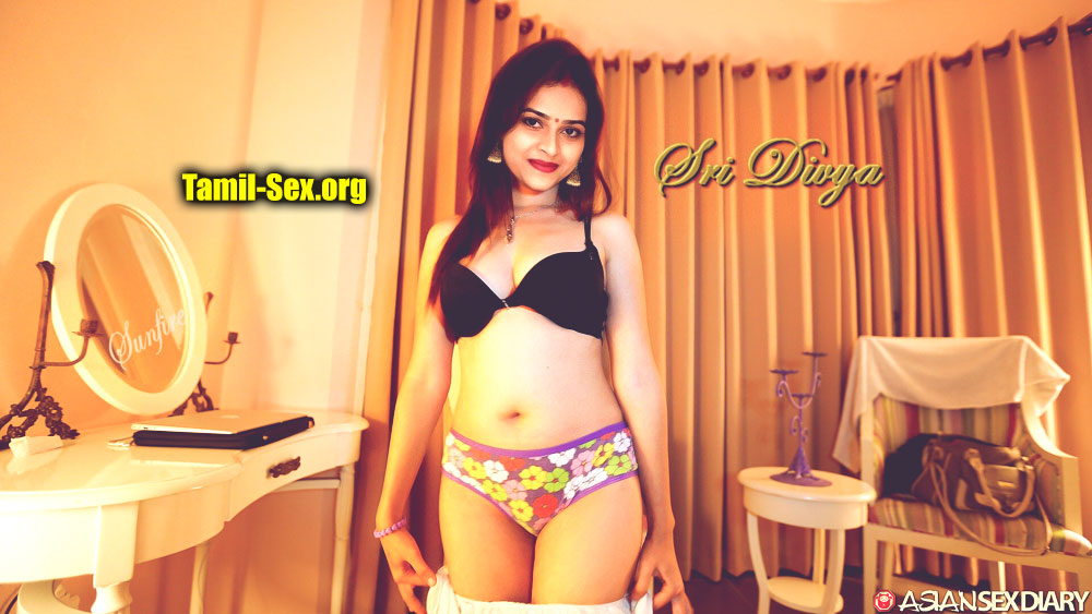 Sri Divya showing her black bra nude navel private hotel room pic